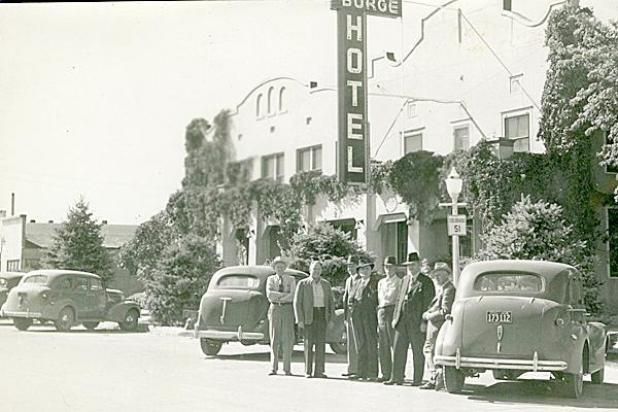 Article Image Alt Text