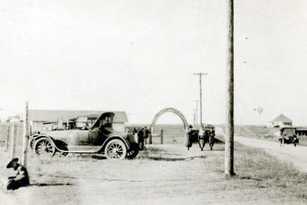Article Image Alt Text