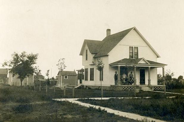 Article Image Alt Text
